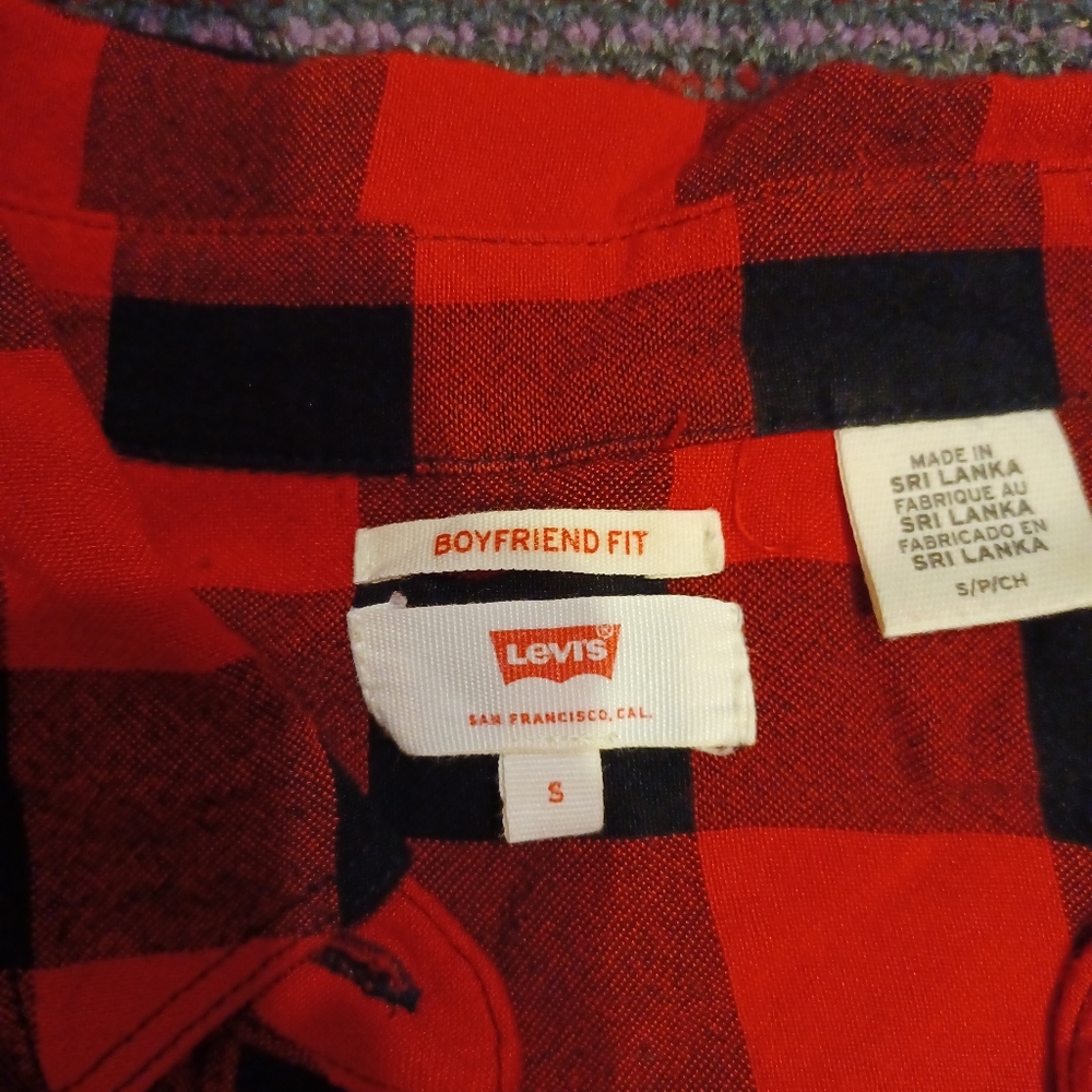 Red plaid size small Levi's shirt
